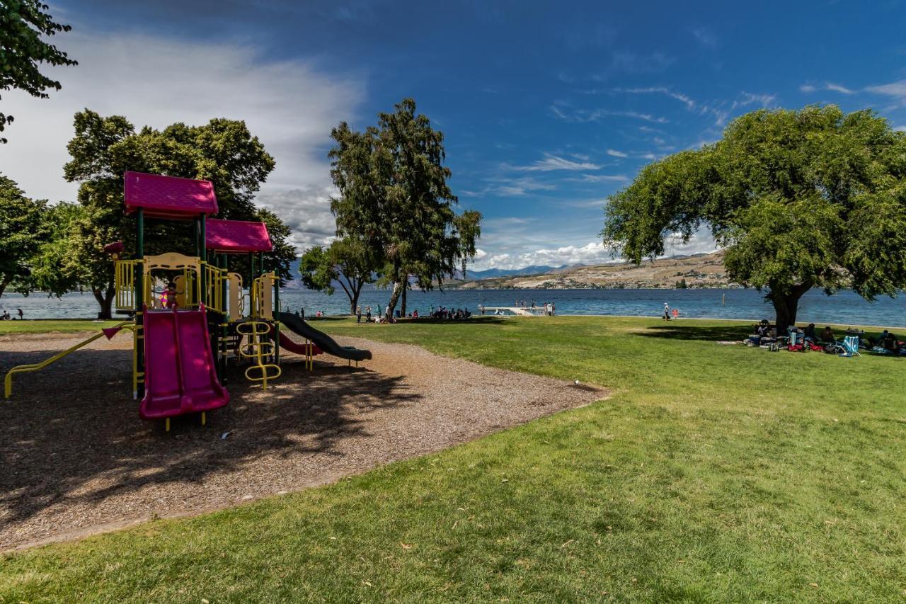 Chelan Resort Suites: Water Sunset  Exterior foto